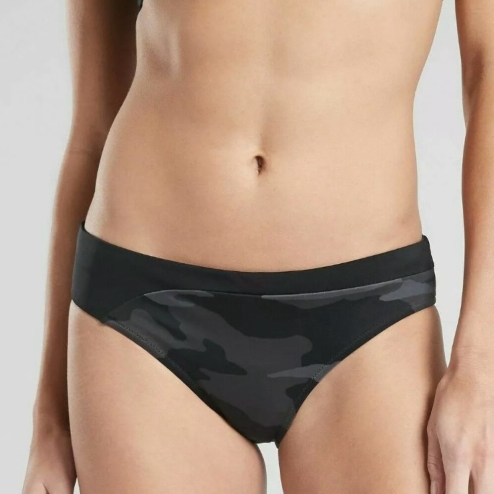 🆕 Athleta Freestyle Camo Bottom Size XS NWT